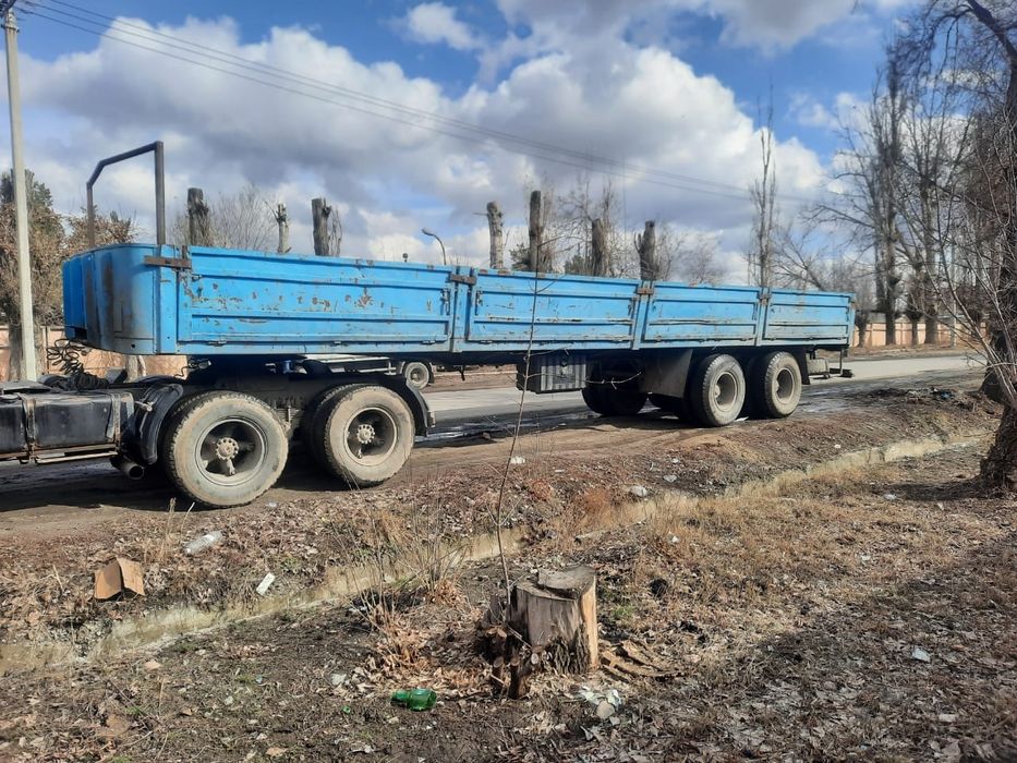 Продам Камаз с двумя прицепами