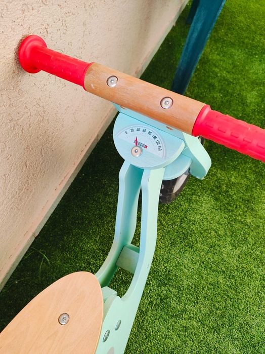 Дървено баланс колело