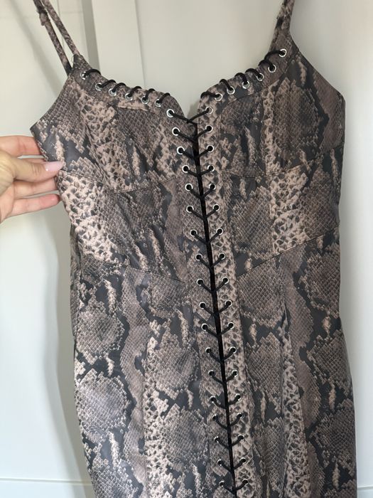 Rochie dama model deosebit