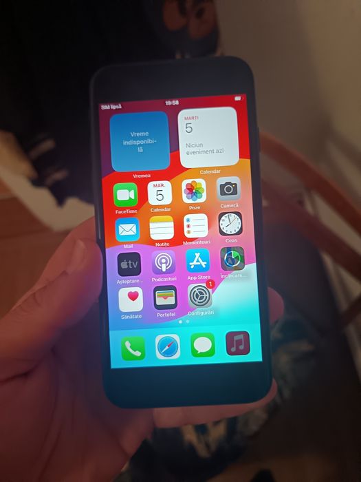 Iphone SE 2020    .