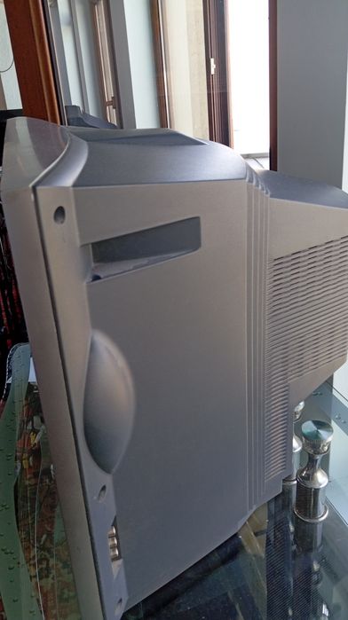 Телевизор LG 2008года выпуска