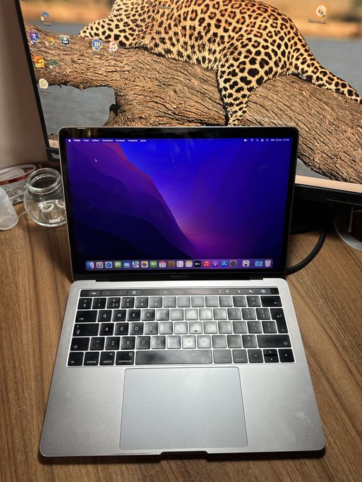 Macbook pro 13 touchbar 2017 16 GB RAM 1 tb SSD baterie 100%
