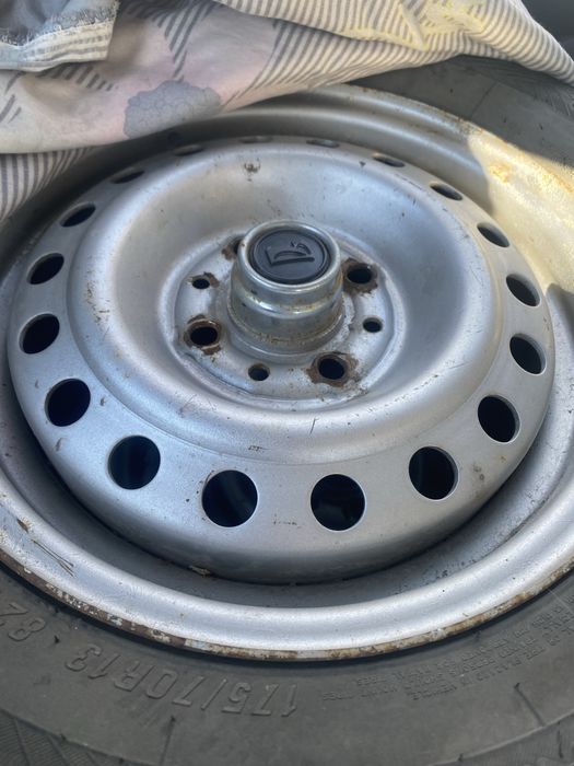 Шины с дисками 175/70/13 шипованная