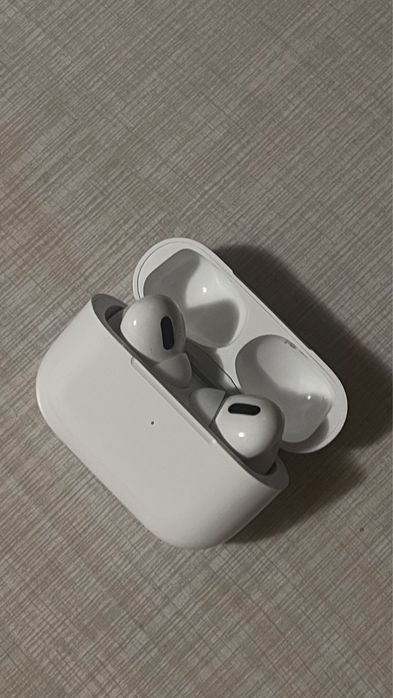 Продавам AirPods pro