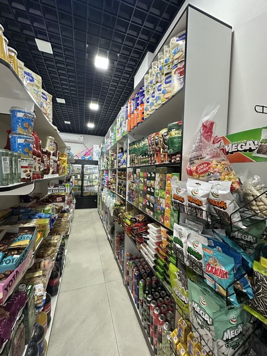 Витрины для продутового магазина