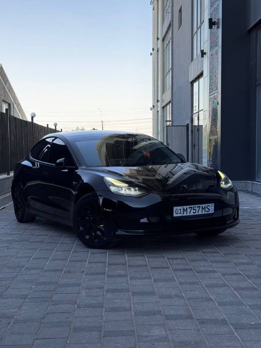 Tesla Model 3 Long Range AWD