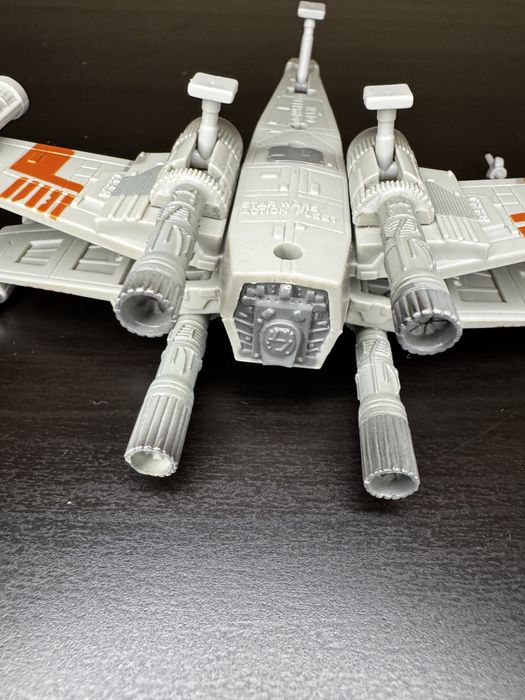 1995 Star Wars Micro Machines Action Fleet X Wing W/pilot, R2D2.