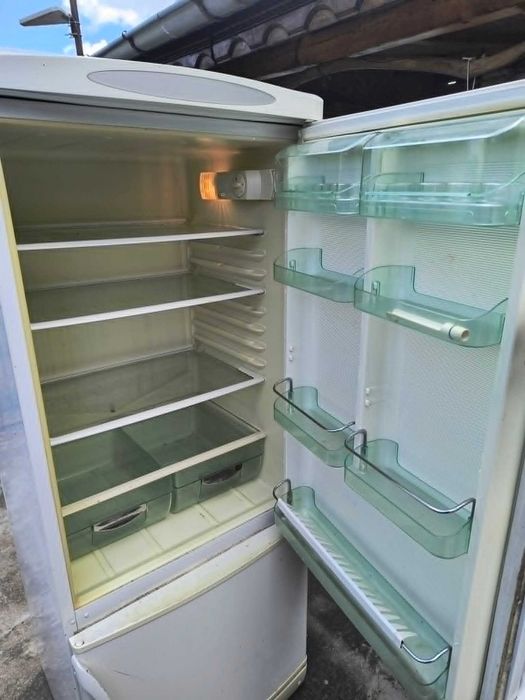 Хладилник с фризер gorenje 156см