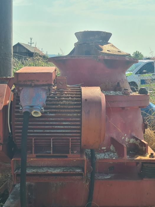 Concasor cu con 400 tone Ora