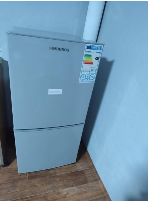Продам холодильник Leadbros HD-99R
