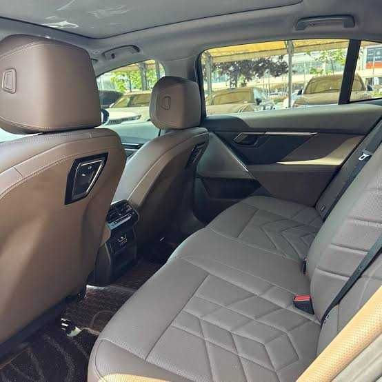 BMW I5 35L naxt, halol nasiya