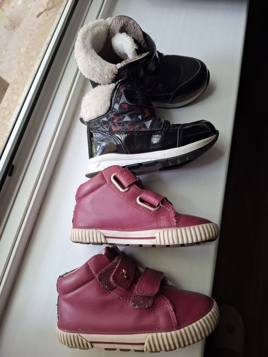 Продаются резиновые сапожки и ботиночки 24 разм и 25.