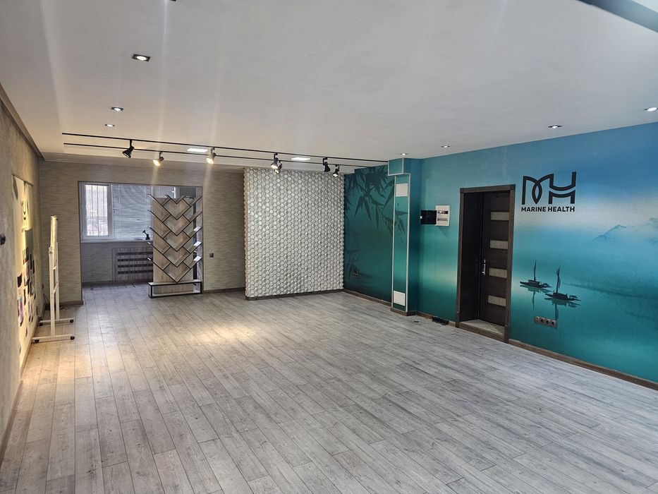 Сдаётся нежилое помещение под офис на Ц-6. 110м2.