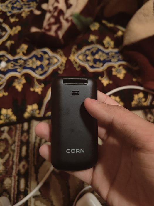 Corn F01 telefoni