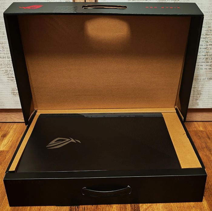 Продам ноутбук Asus ROG G713Q