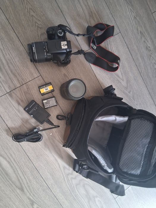 Vând Canon DSLR EOS 1100D