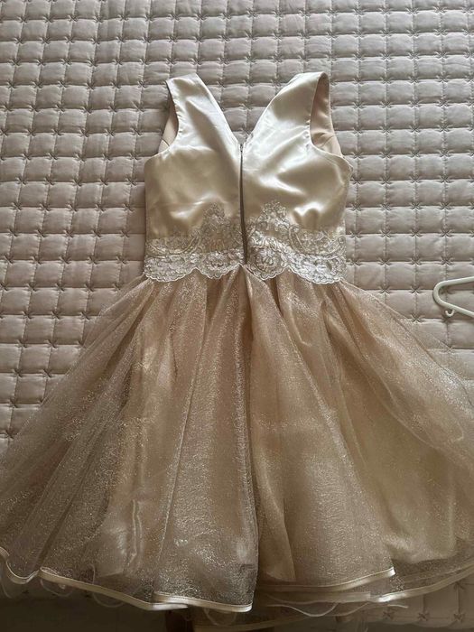 Официална рокля за повод