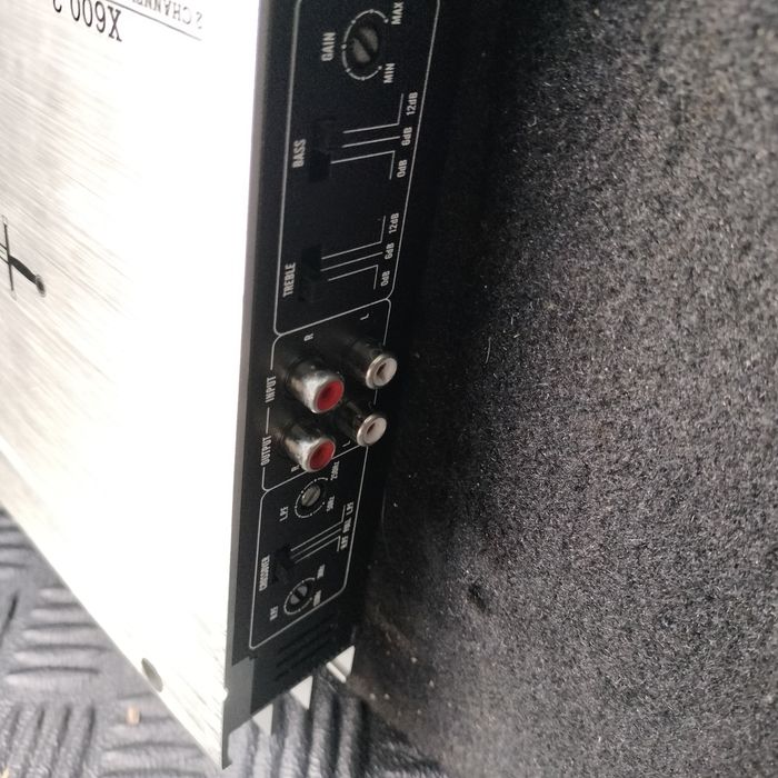 Vând pachet amplificator auto și subwofer