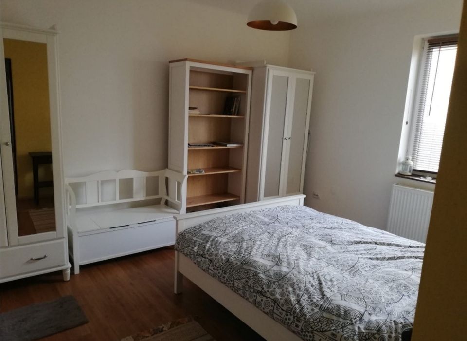 Inchiriez ap 2 camere bloc tip vila Tractorul