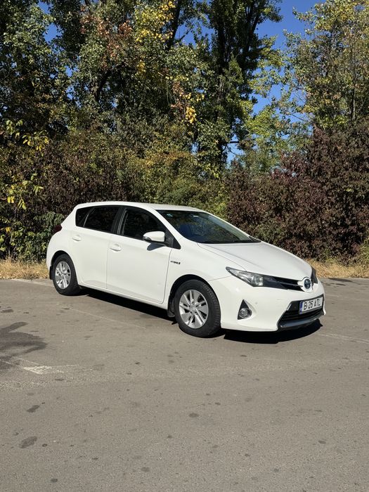 De vanzare Toyota Auris Hybrid