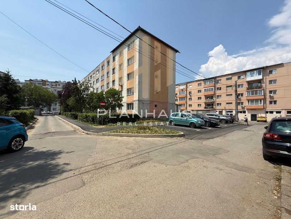 Apartament 2 camere,zona B-dul Traian Pizza Plus/Petru Rares