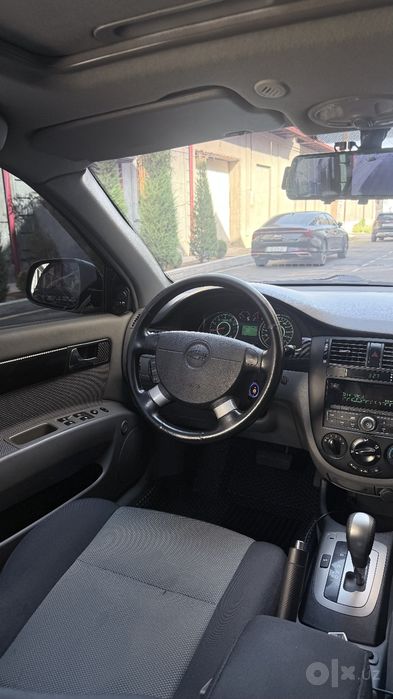 Лассети продается своя