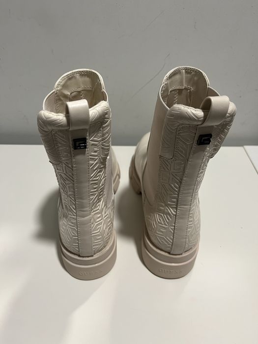 Боти тип челси Guess