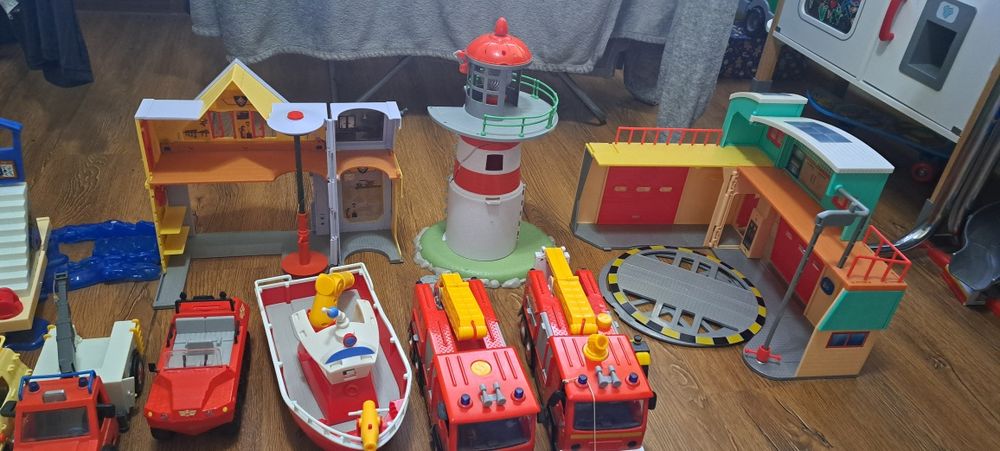 Vand jucarii Pompierul Sam