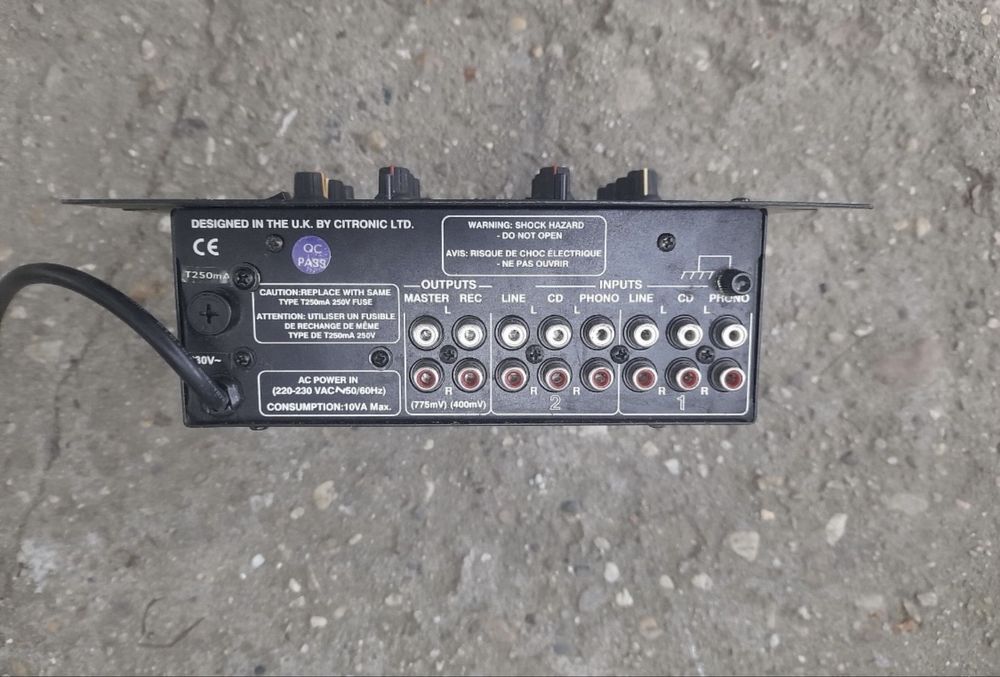 Ibiza 7744 / Skytec STM 3004 Skytek / Citronic CDM 7:2