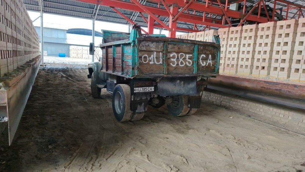 Zil sotiladi yili sal eskiro