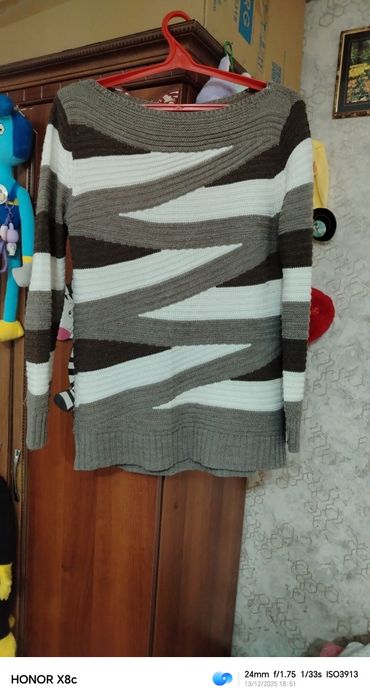 Продаю женские кофты в отличном состоянии