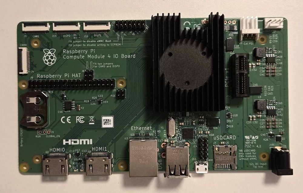 Vand Raspberry PI CM4 + IO board, 4 GB RAM, 32 GB SSD