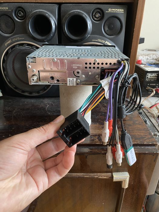 CLARION FZ409E - УНИКАТ & РЯДЪК МОДЕЛ - USB, AUX, Радио плеър за кола авто  сд cd