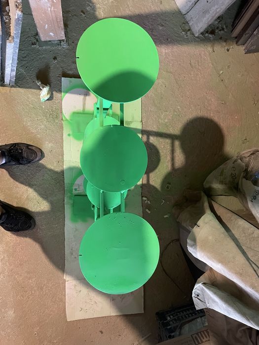 Масивни цветарници от желязо