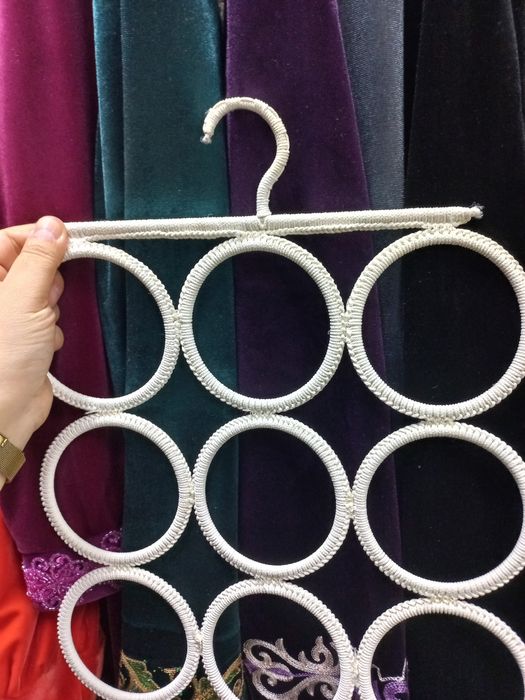 Продам вешалки для платков 1шт -1000.