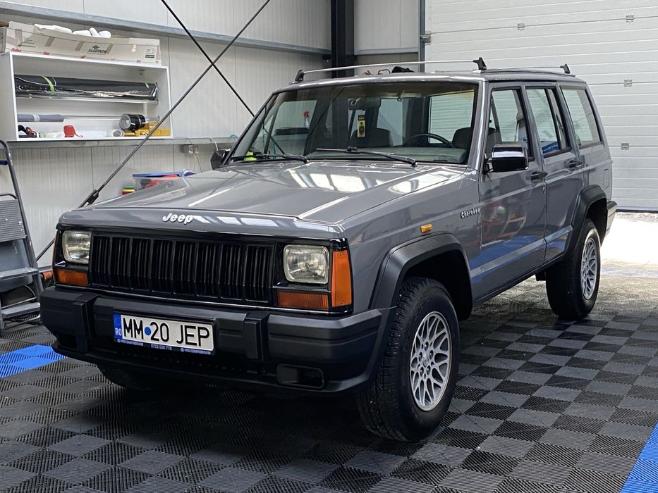 Jeep Cherokee XJ 1988 - Atestat vehicul istoric