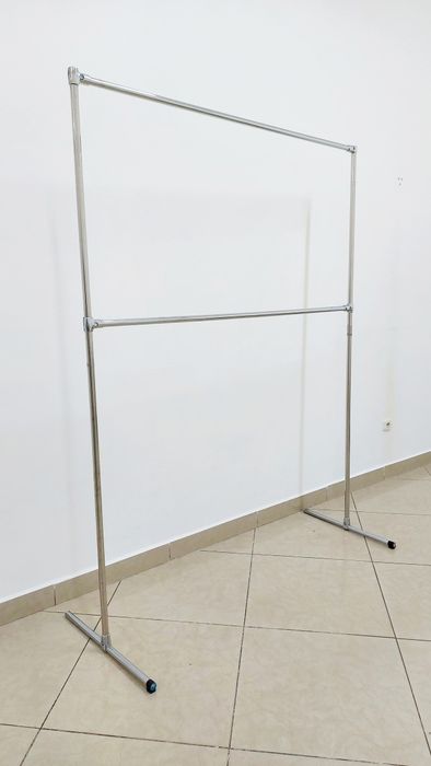 Стойки для одежды