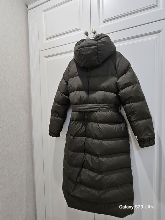 Продам пуховик фирмы Max Mara