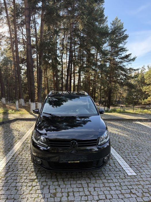 VOLKSWAGEN Touran 2012 — imagine 2