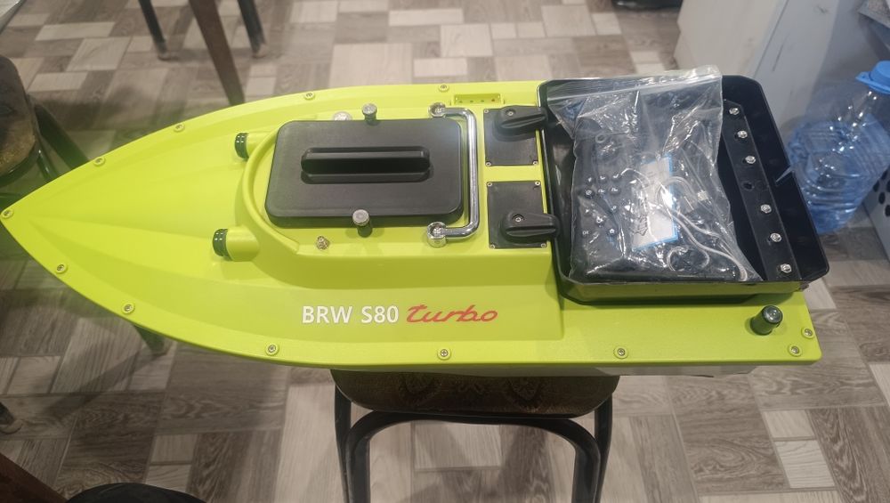 Прикормочный кораблик S 80 TURBO