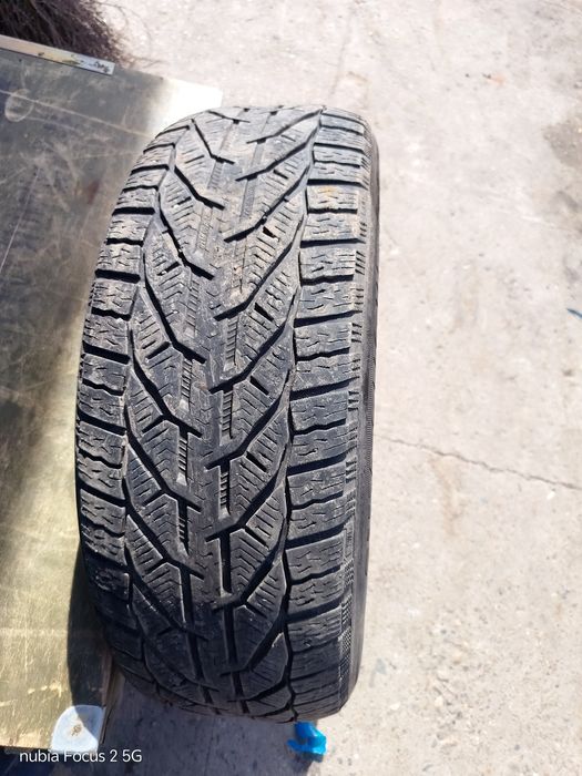 Продам резину 225/60/18