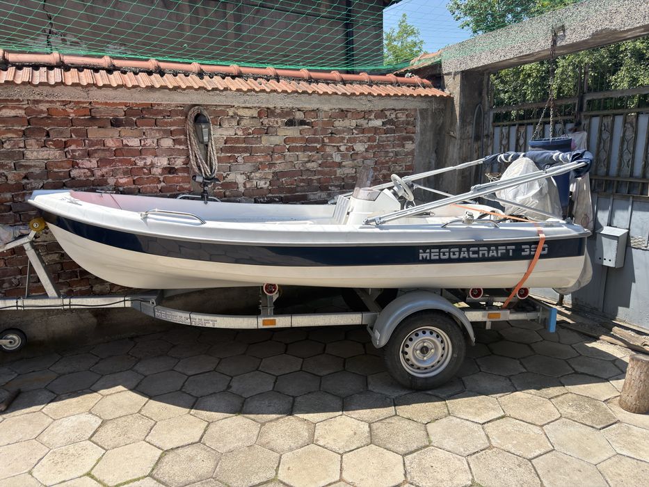 Лодка Meggacraft 390