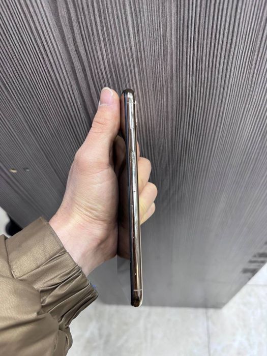 Iphone xs max 64gb ideal karopkasi bor muammo yo feys ishlidi