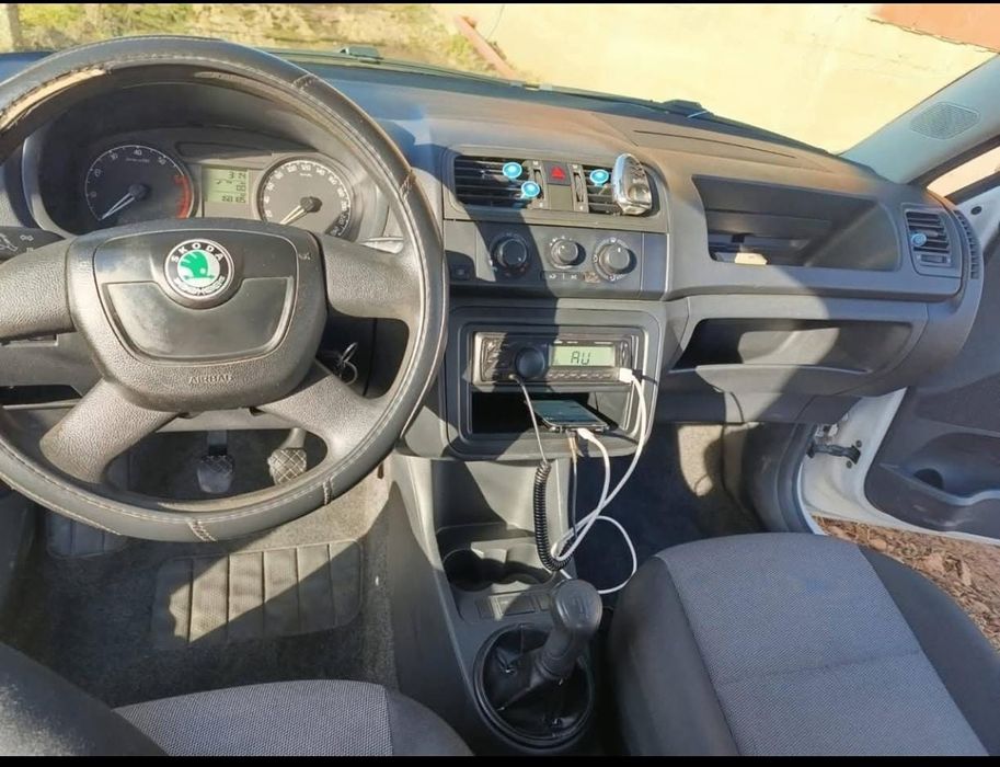 Vând Skoda Fabia