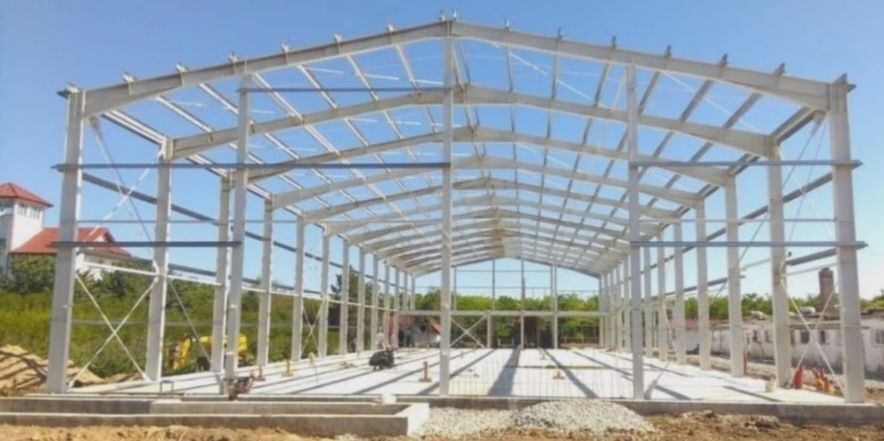 Vand hale metalice la super preț-calitate