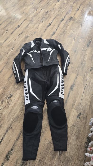 Costum Moto cu protectii