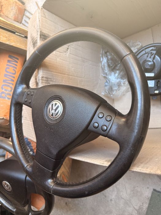 Volan cu comenzi vw Passat B6 Jetta Golf 5