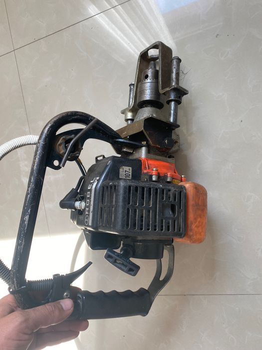 Mașină de găurit robel