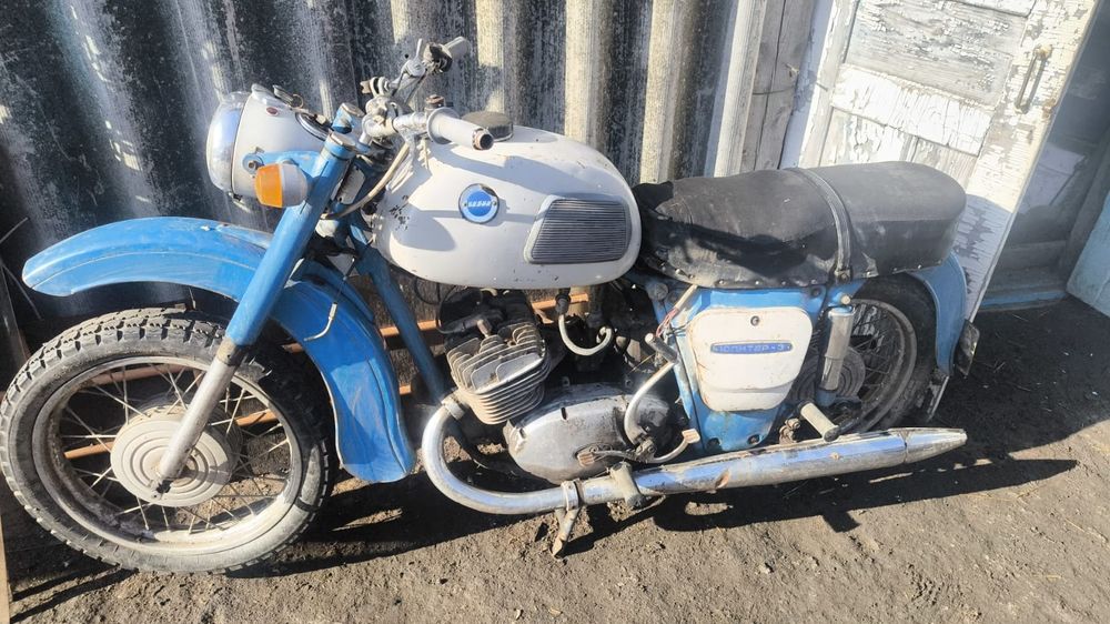 Мотоцикл иж юпитер 1973 г.