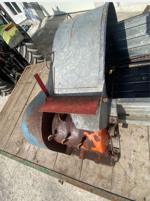 Imprastiat gunoi pt transporter tractor de munte